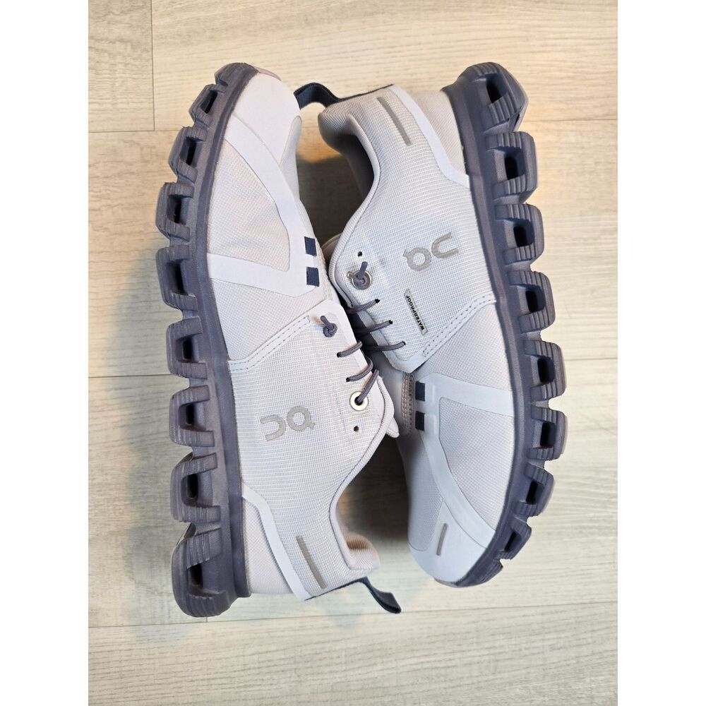On Running Cloud 5 Waterproof Shoes Womens US 8 EU 39 Speed Laces Light Blue